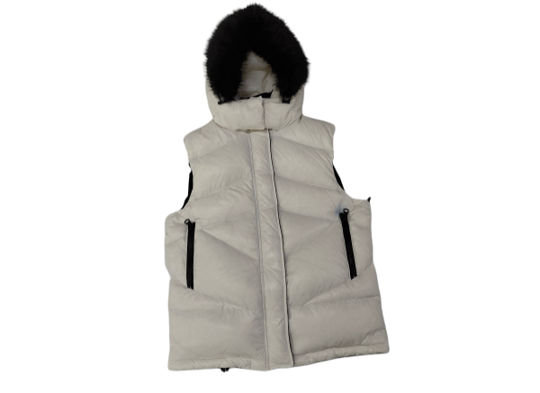 Down or polyester filled garments