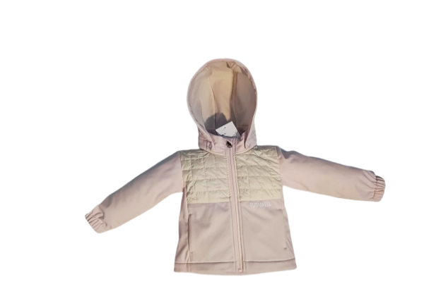 All seasons casual wear