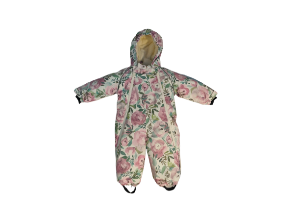 All seasons casual wear